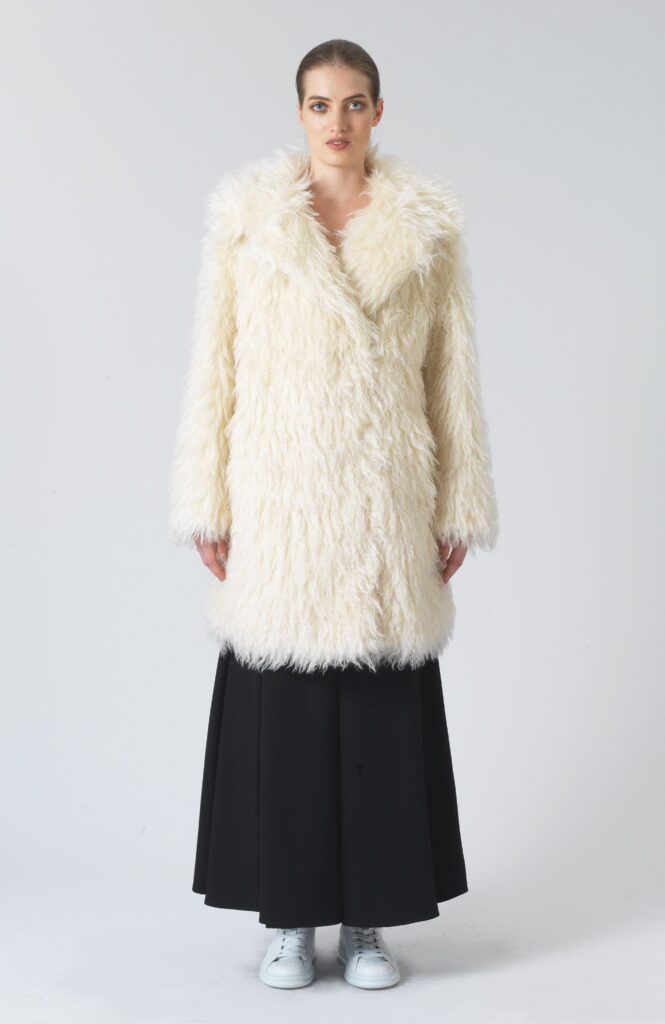 WHITE MOHAIR OVERSIZED COAT